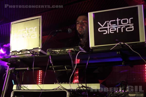 VICTOR SIERRA - 2010-04-24 - PARIS - Batofar - 